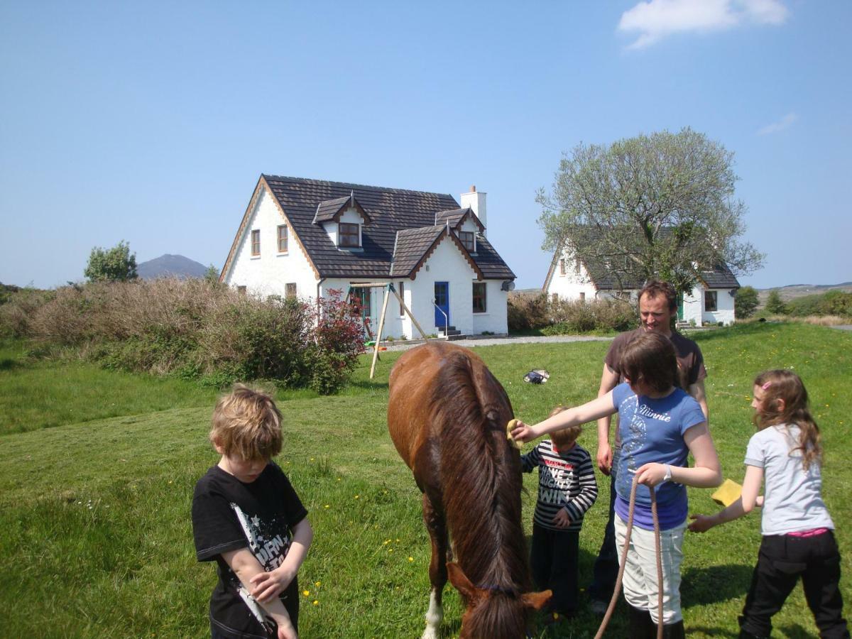 Letterfrack Farm Lodge House In Letterfrack Village Connemara Exterior foto